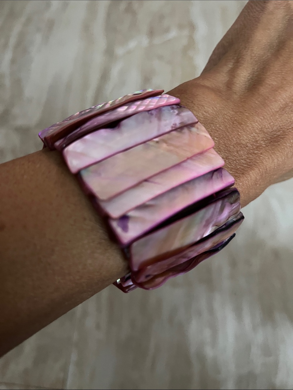 Pink Shell Stretch Bracelet  Opalescence - Picture 3 of 7